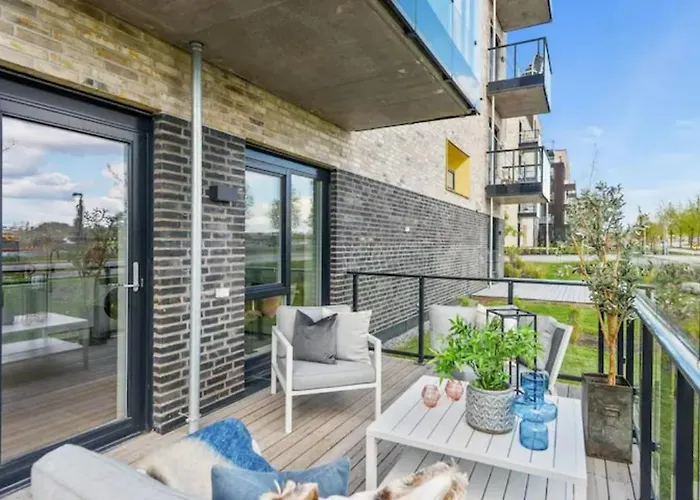 Scandpoint Apartment Fornebu Near Sea Front With Outdoor Walk!